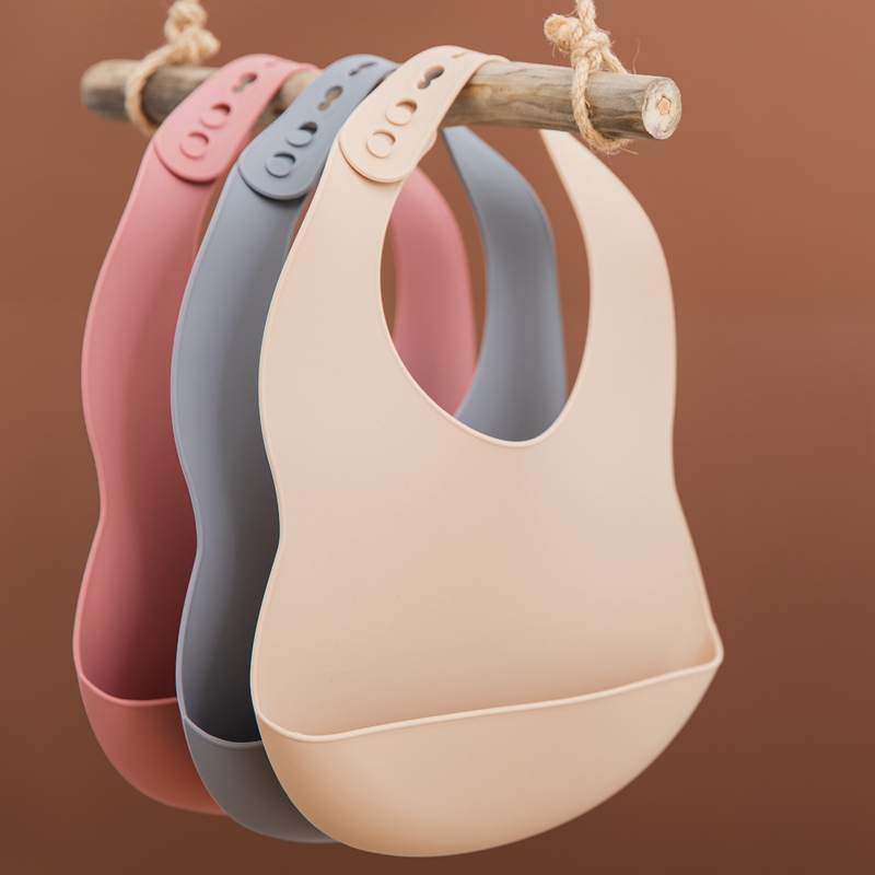 0-3 lat śliniak dla niemowląt  – Waterproof Baby Bibs Silicone recenzja i cena