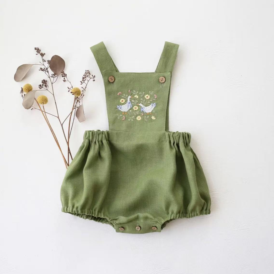 Kombinezon niemowlęcy w stylu  – Baby Summer Linen Sleeveless Jumpsuit recenzja i cena
