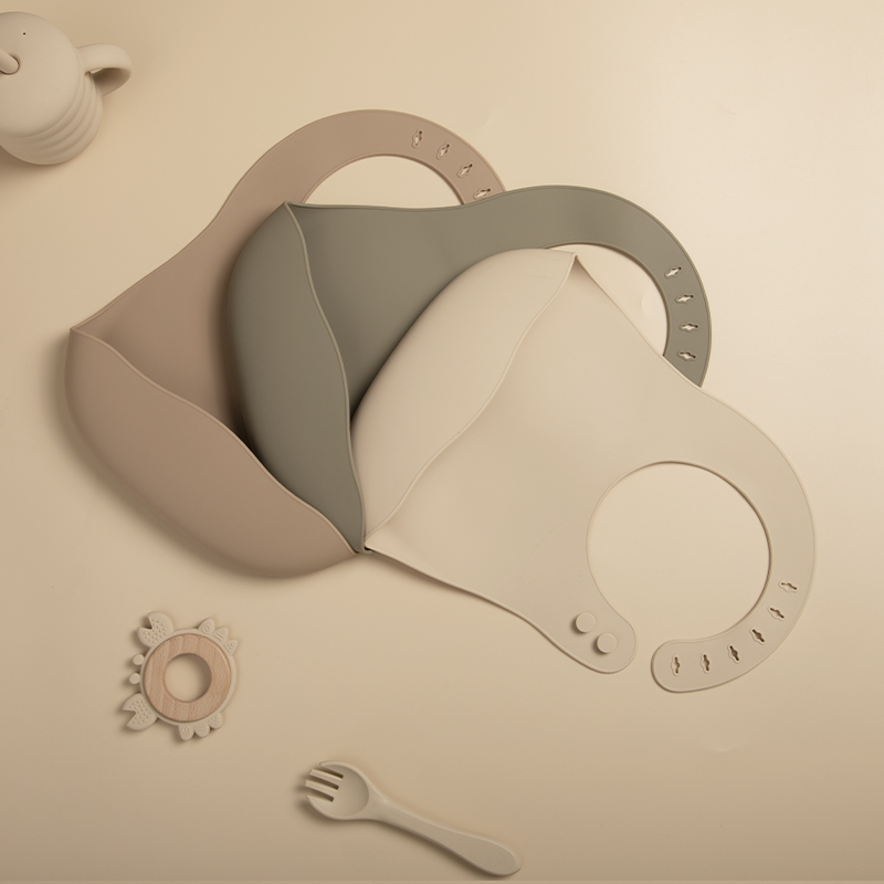 Silikonowe śliniaczki dla dzie – Waterproof Baby Bibs Silicone recenzja i cena
